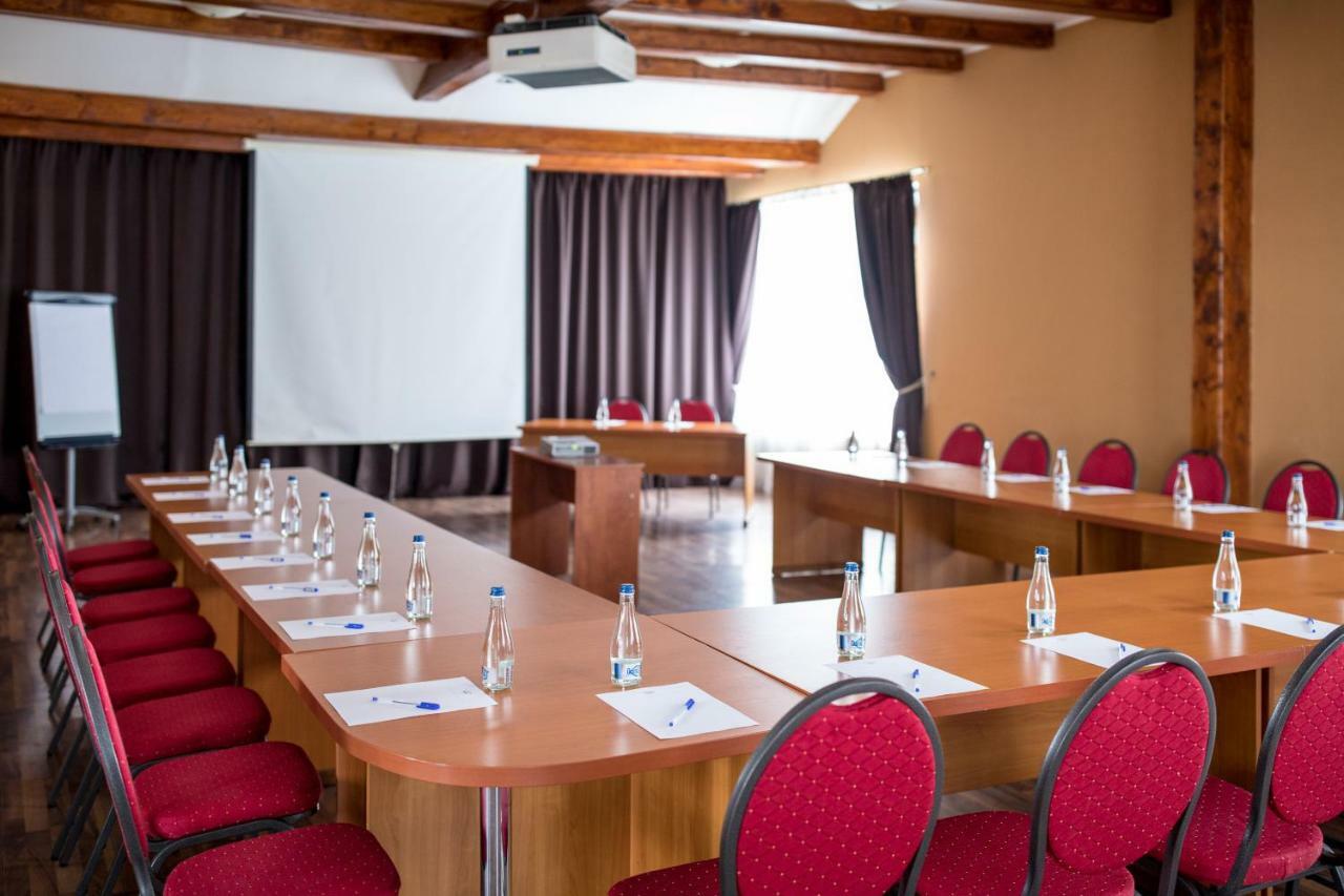 Hotel Rozmarin Предеал Екстериор снимка