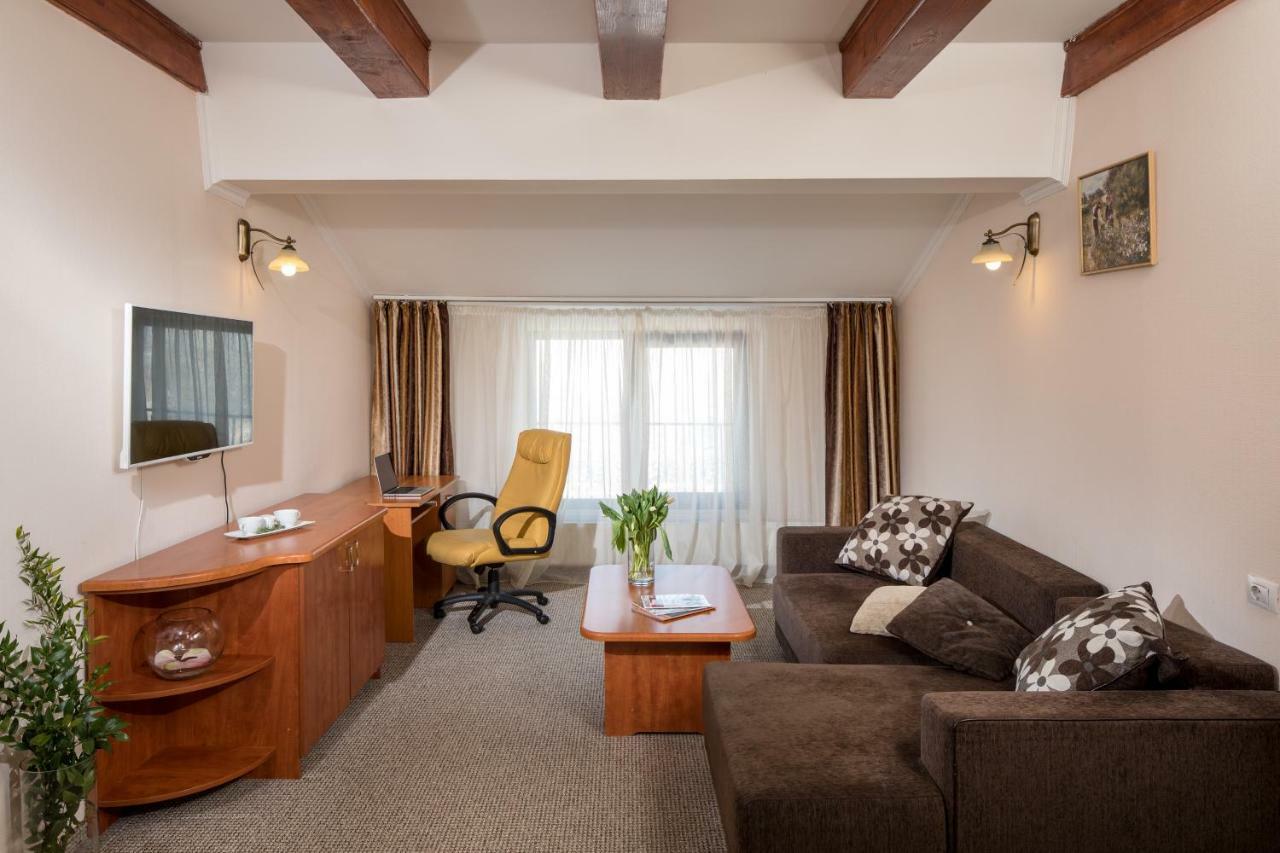 Hotel Rozmarin Предеал Екстериор снимка