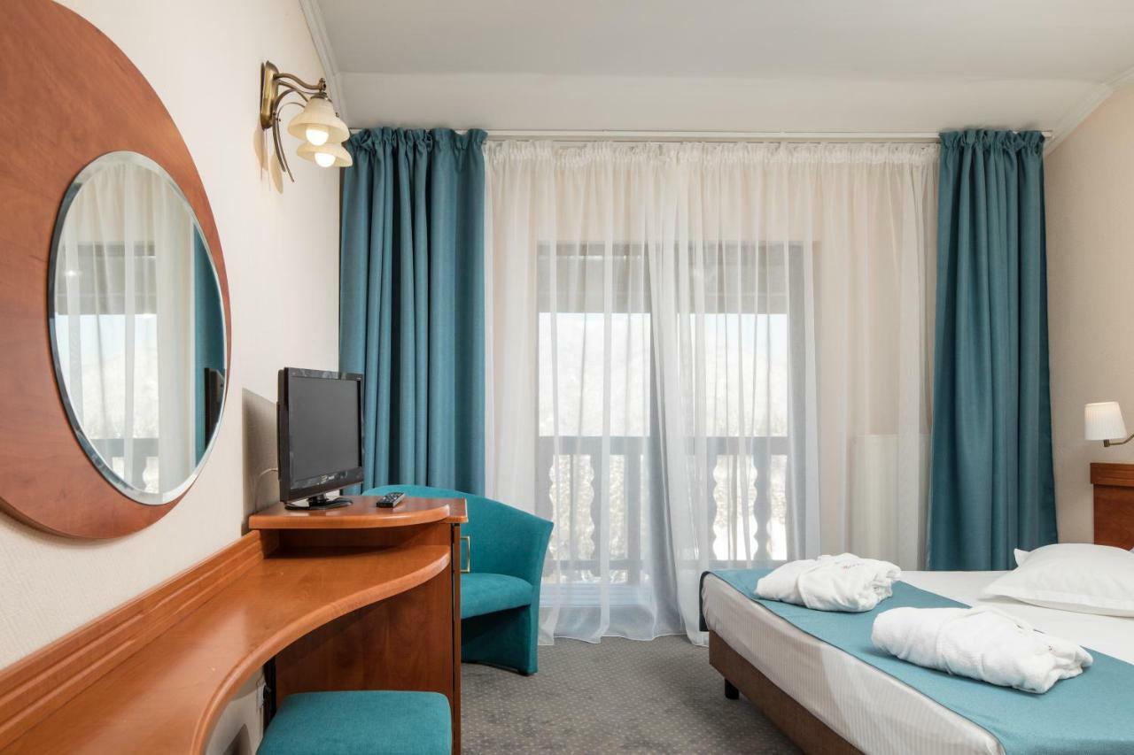 Hotel Rozmarin Предеал Екстериор снимка