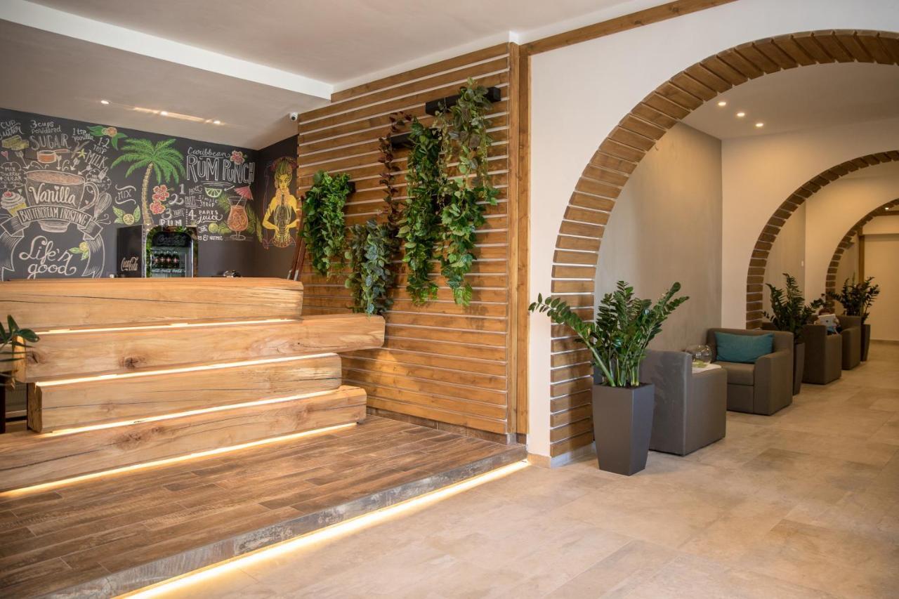 Hotel Rozmarin Предеал Екстериор снимка